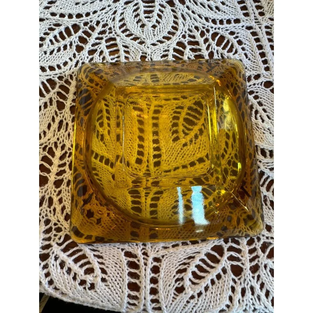 Vintage Amber Glass‎ Ashtray – Classic Mid-Century Charm
